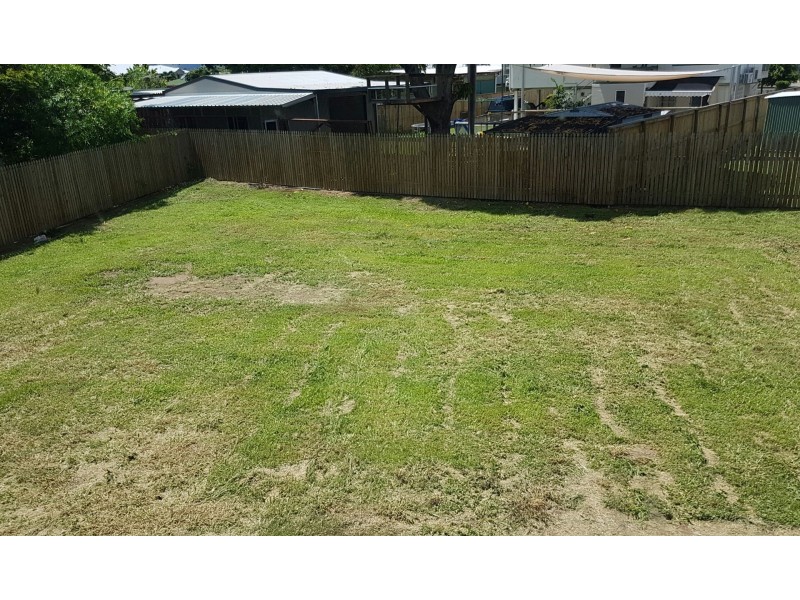 16 Hibiscus Street, Cranbrook QLD 4814