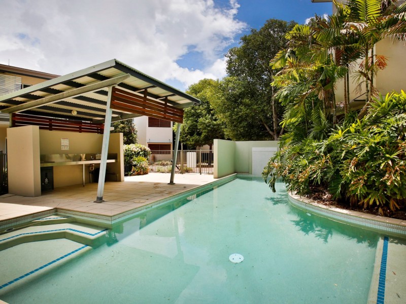 Unit 3/159-163 Riverside Boulevard, Douglas QLD 4814