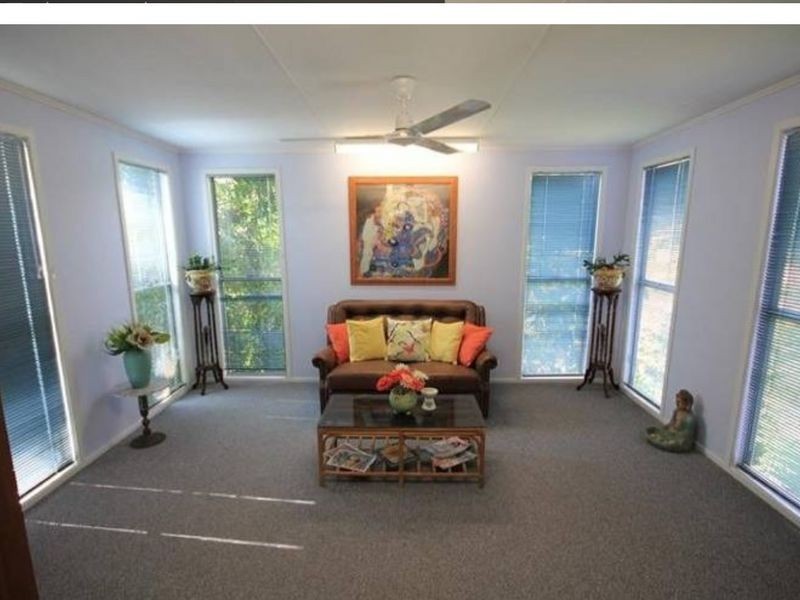 15 Aloomba Crescent, Cranbrook QLD 4814