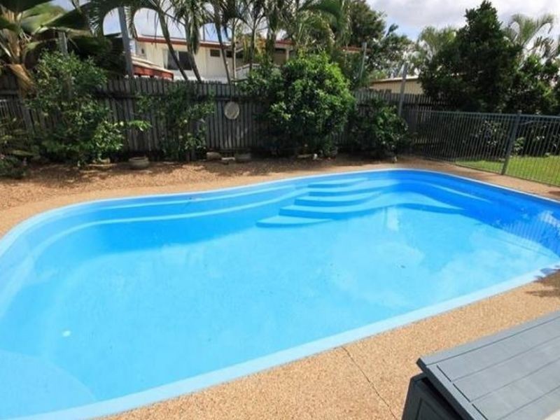 15 Aloomba Crescent, Cranbrook QLD 4814