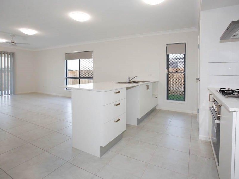 12 Cranbourne Street, Shaw QLD 4818