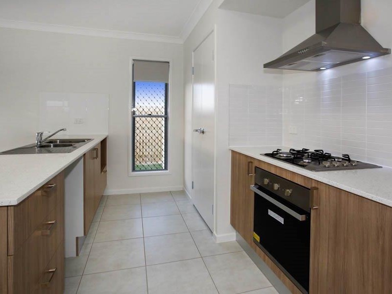 28 Delaware Green, Mount Louisa QLD 4814