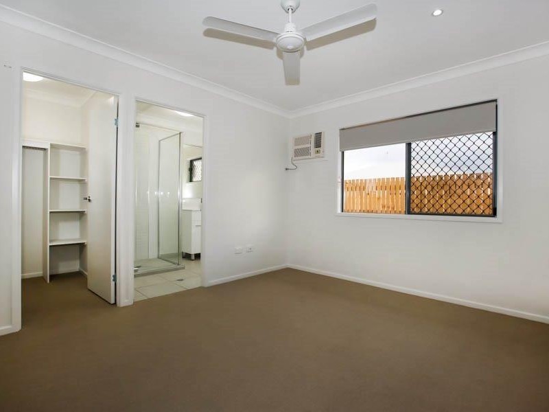 28 Delaware Green, Mount Louisa QLD 4814