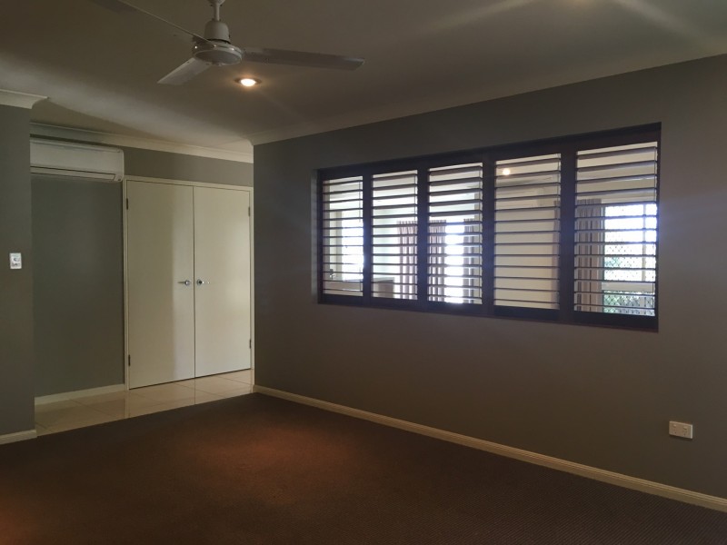 6 Girraween Avenue, Douglas QLD 4354