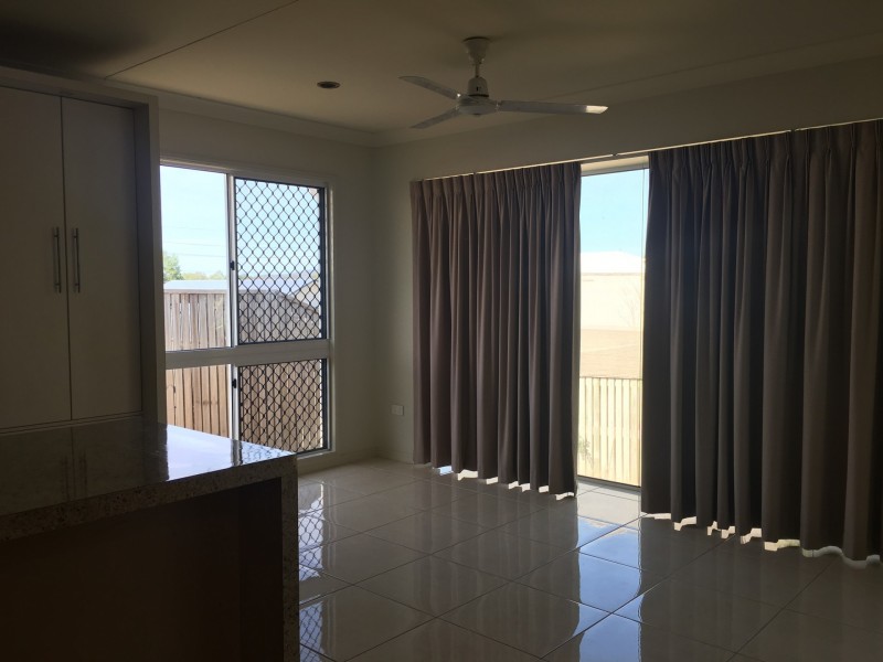 6 Girraween Avenue, Douglas QLD 4354