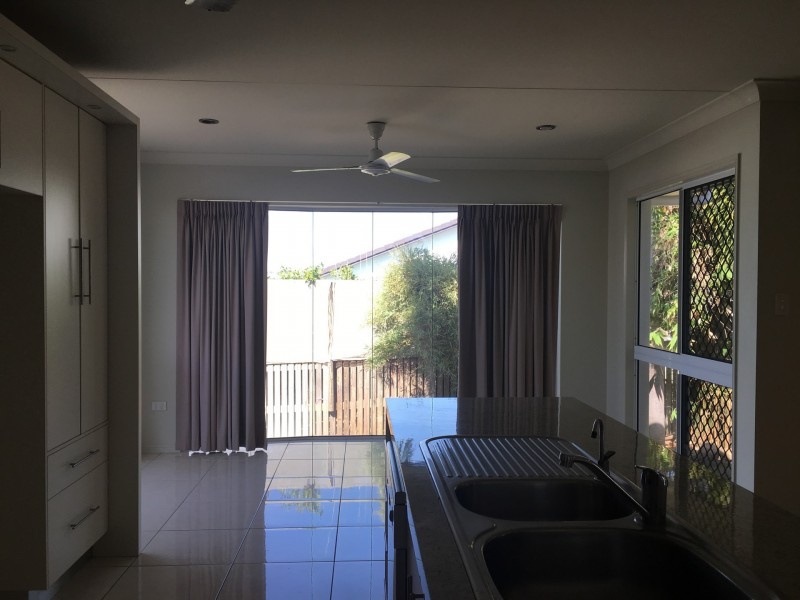 6 Girraween Avenue, Douglas QLD 4354