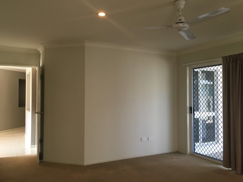 6 Girraween Avenue, Douglas QLD 4354