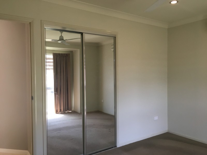 6 Girraween Avenue, Douglas QLD 4354