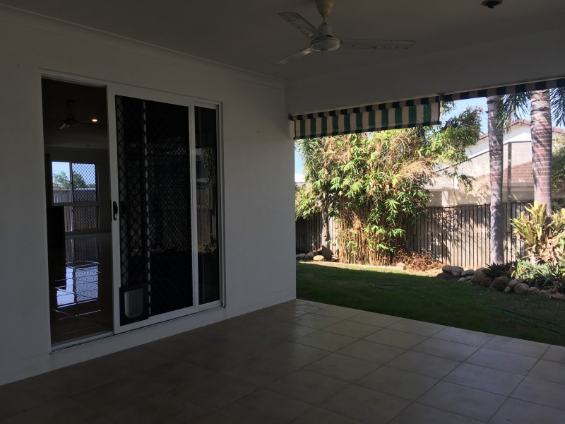 6 Girraween Avenue, Douglas QLD 4354