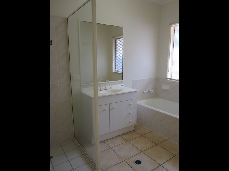 2 Oarsman Place, Douglas QLD 4814