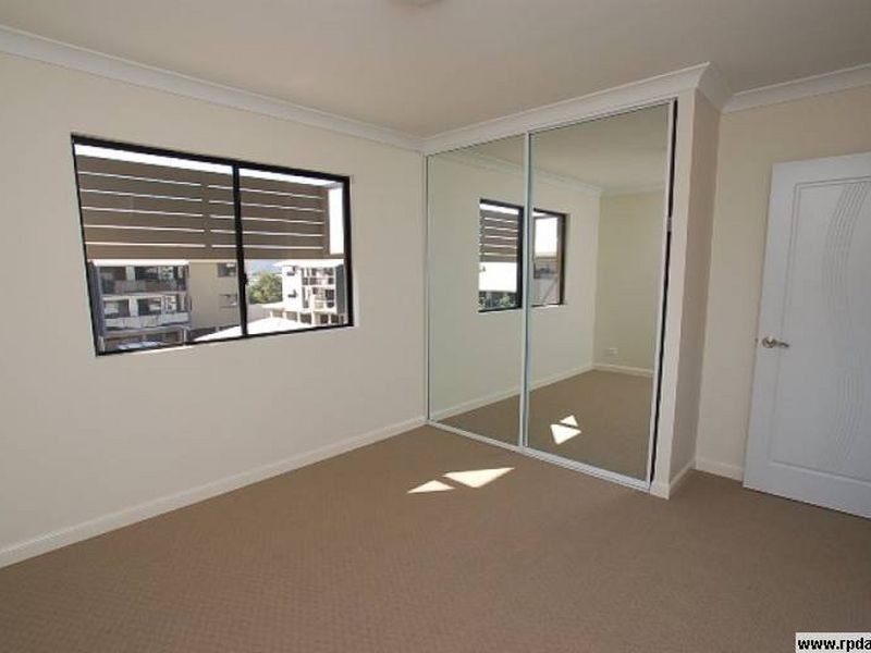 38/319 Angus Smith Drive, Douglas QLD 4814