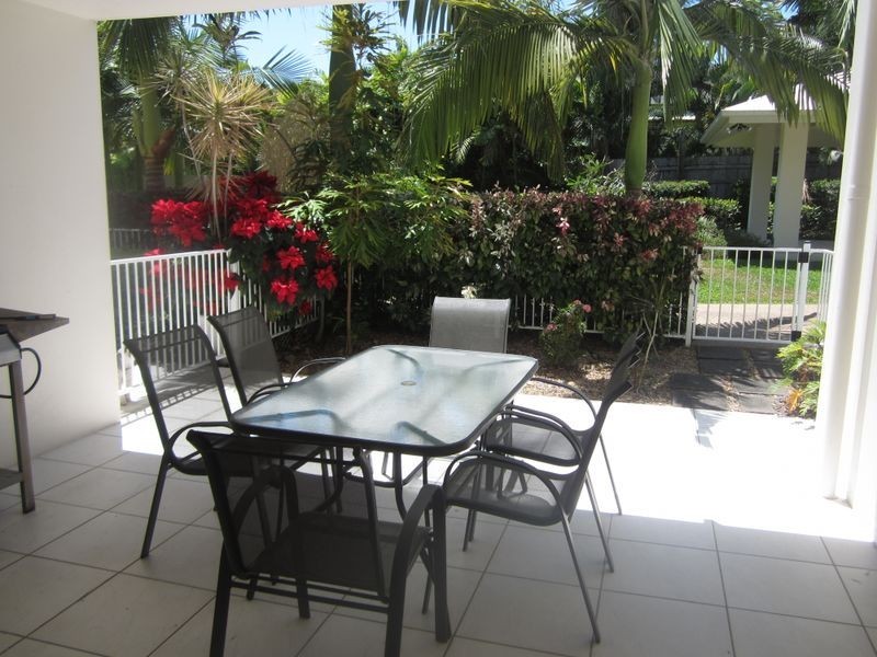 West End QLD 4810