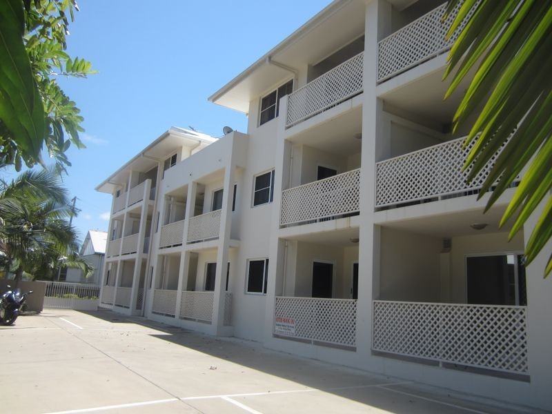 West End QLD 4810