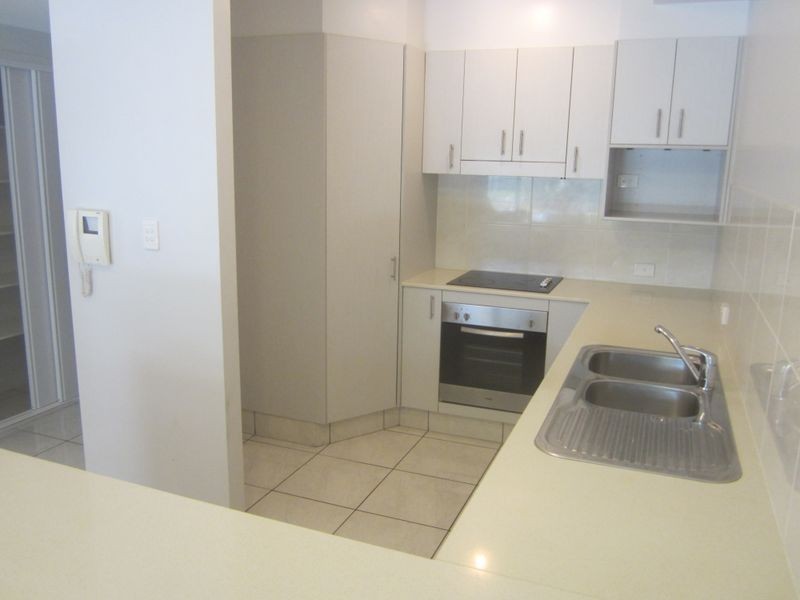 West End QLD 4810