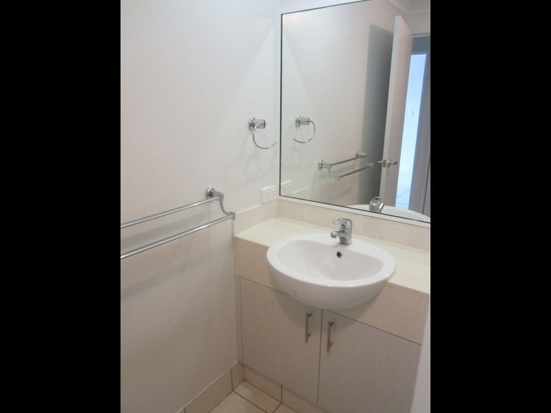 West End QLD 4810