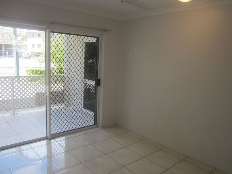 West End QLD 4810