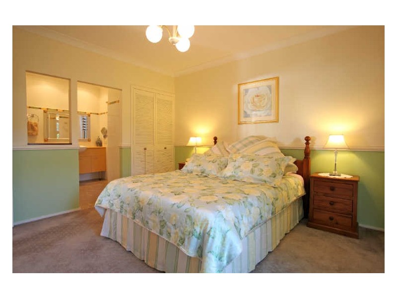 37 Sapphire Crescent, Sapphire Beach NSW 2450
