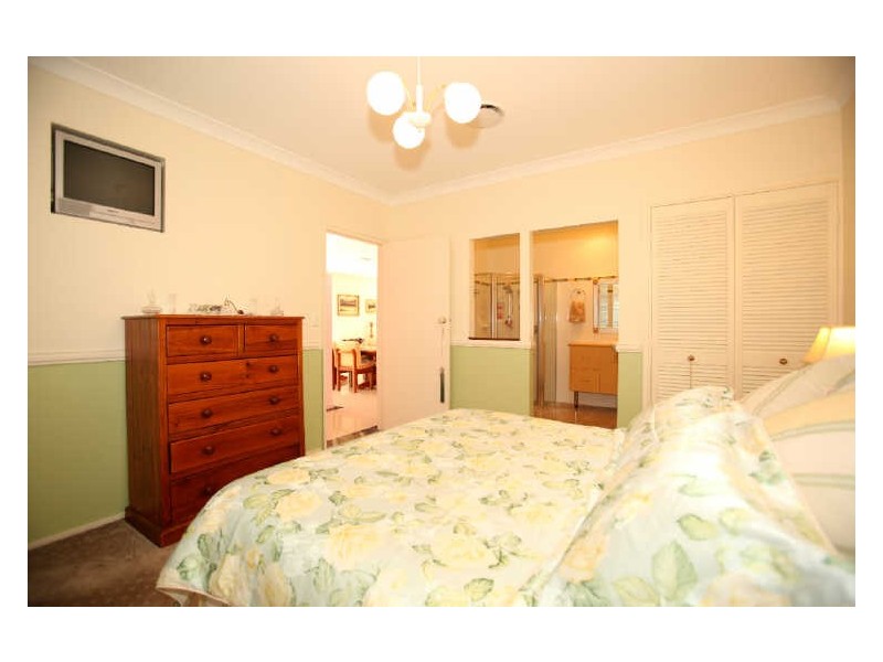 37 Sapphire Crescent, Sapphire Beach NSW 2450