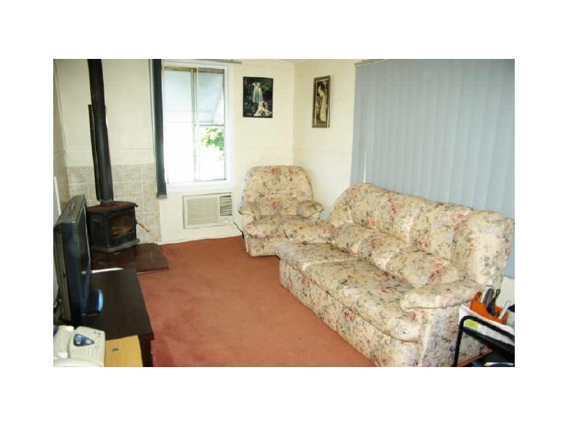 17 Weir Street, Nana Glen NSW 2450