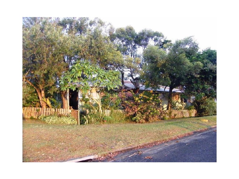 17 Winter Avenue, Mylestom NSW 2454