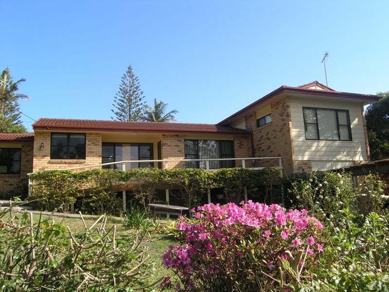 22 Beach Road, Sapphire Beach NSW 2450