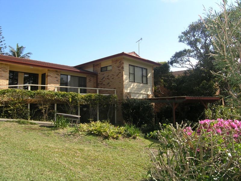 22 Beach Road, Sapphire Beach NSW 2450