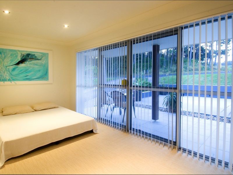11 Sapphire Crescent, Sapphire Beach NSW 2450
