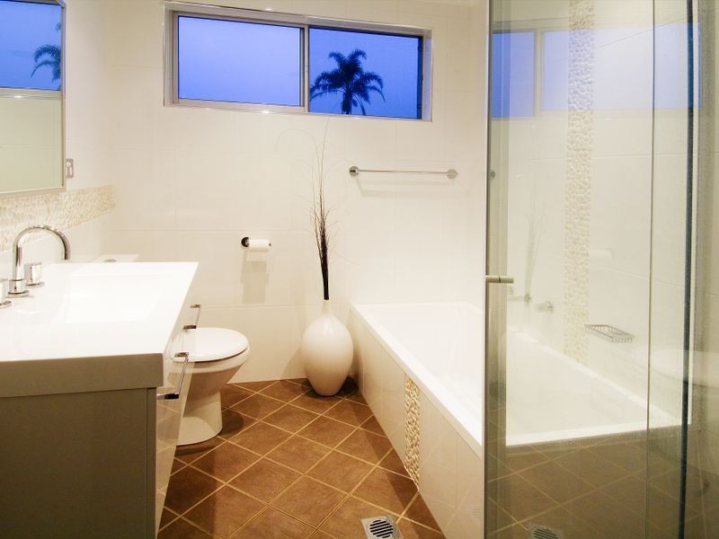 11 Sapphire Crescent, Sapphire Beach NSW 2450