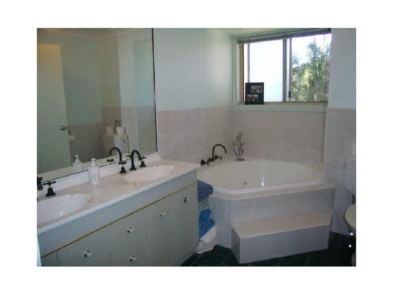 9 Searle Close, Boambee NSW 2450