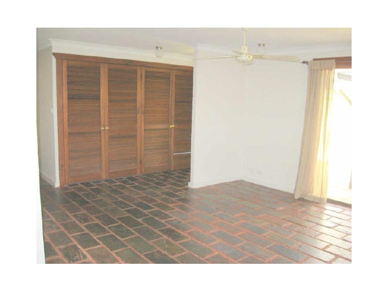 17 Beacon Crescent, Emerald Beach NSW 2456
