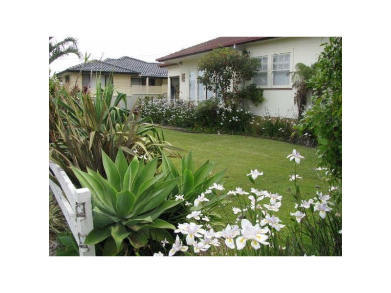 19 Azalea Avenue, Coffs Harbour NSW 2450