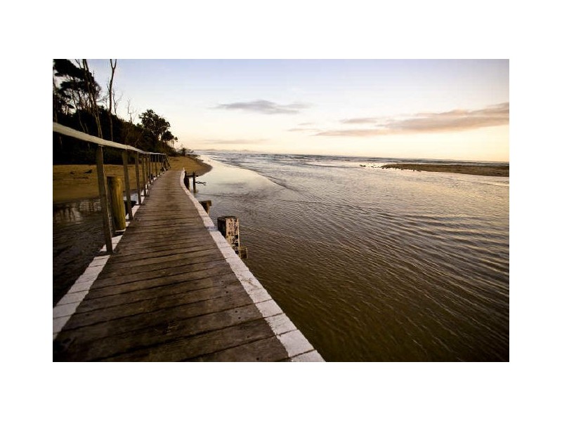 8 Ellem Close, Arrawarra NSW 2456