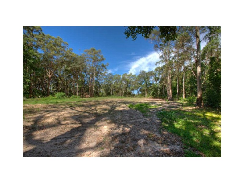 8 Ellem Close, Arrawarra NSW 2456