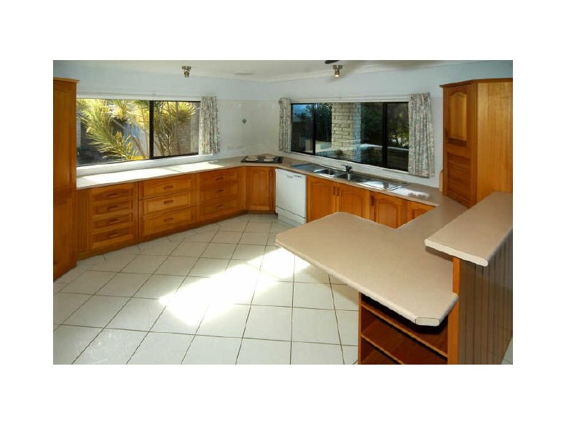 27 Elouera Drive, Sapphire Beach NSW 2450