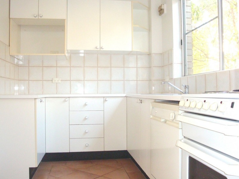 4/8 Avon Road, Dee Why NSW 2099