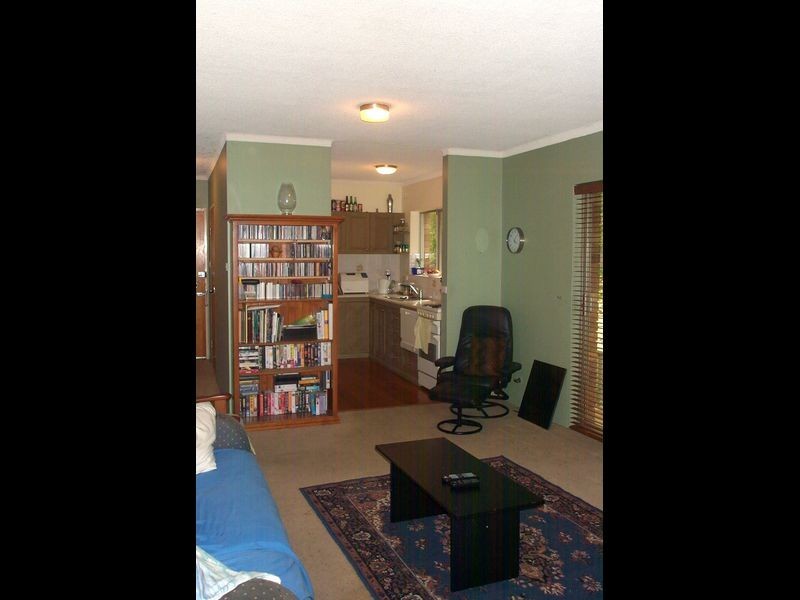 2/6 Holborn Avenue, Dee Why NSW 2099