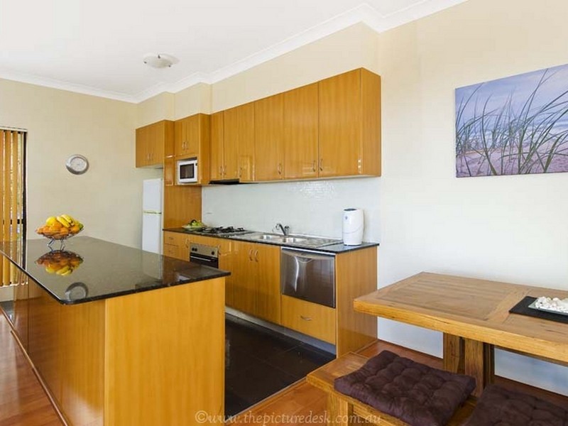 18/1-5 The Crescent, Dee Why NSW 2099