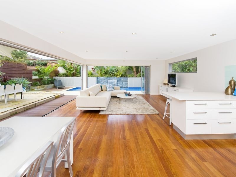 7 Robertson Road, North Curl Curl NSW 2099