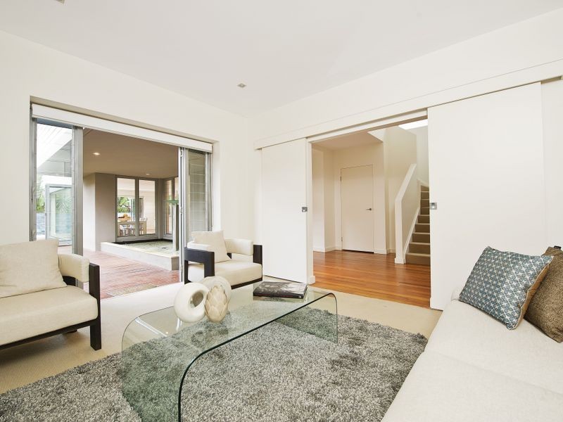 7 Robertson Road, North Curl Curl NSW 2099