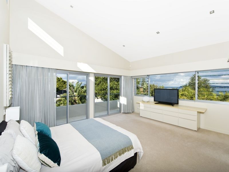 7 Robertson Road, North Curl Curl NSW 2099