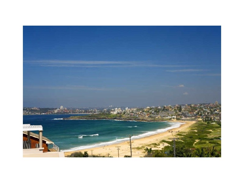 15 Robertson Road, North Curl Curl NSW 2099