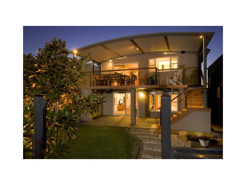 15 Robertson Road, North Curl Curl NSW 2099