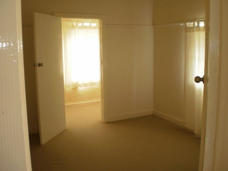 98 Wyadra Avenue, Freshwater NSW 2096