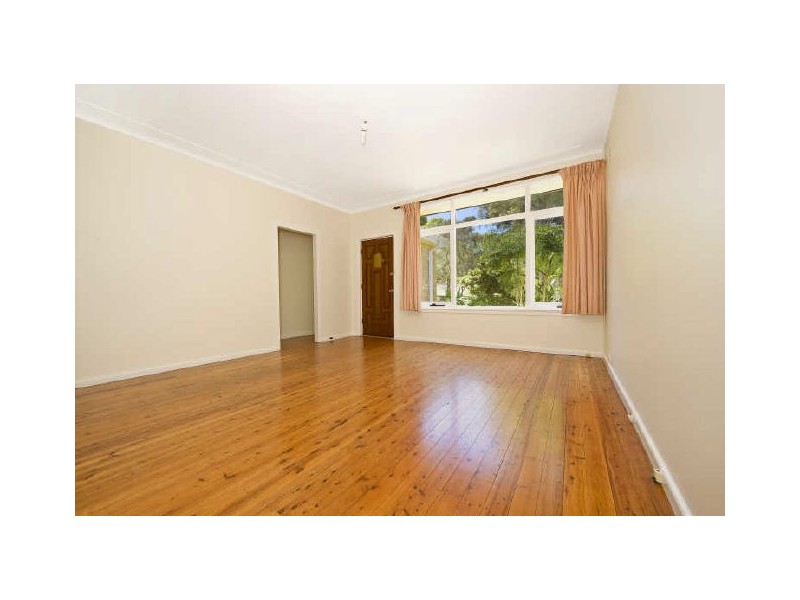 82 Consul Road North, Narraweena NSW 2099