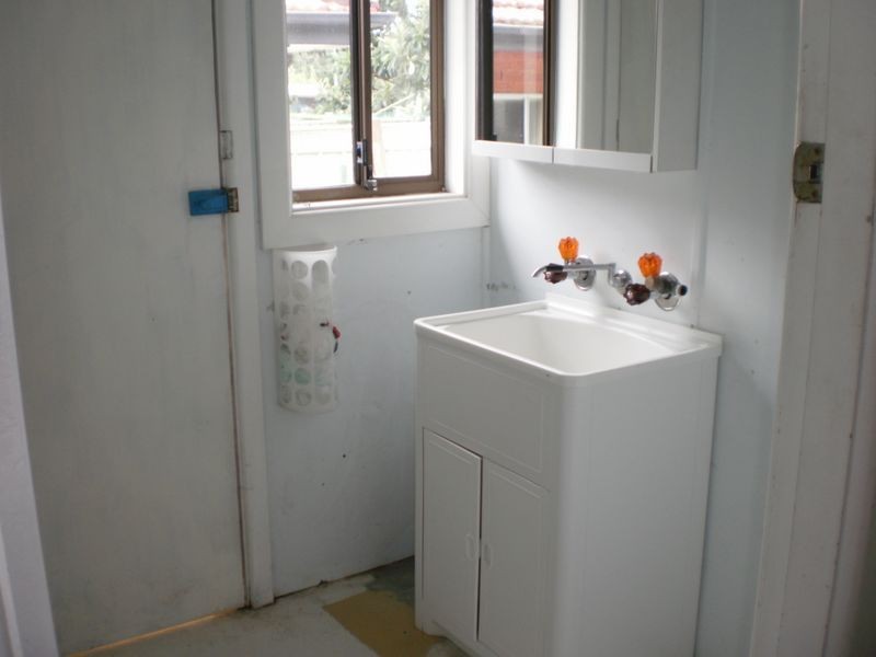 8 Reid Avenue, North Curl Curl NSW 2099