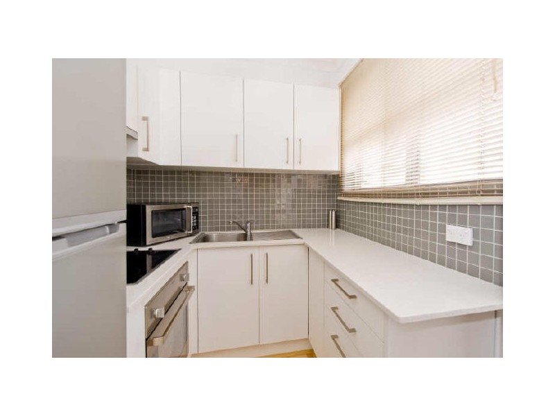 18/105 Oaks Avenue, Dee Why NSW 2099