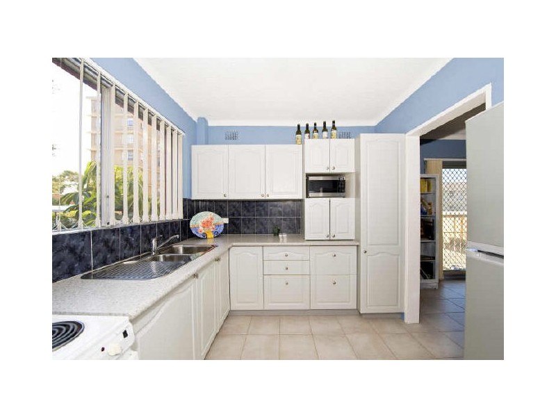 2/102 Pacific Parade, Dee Why NSW 2099