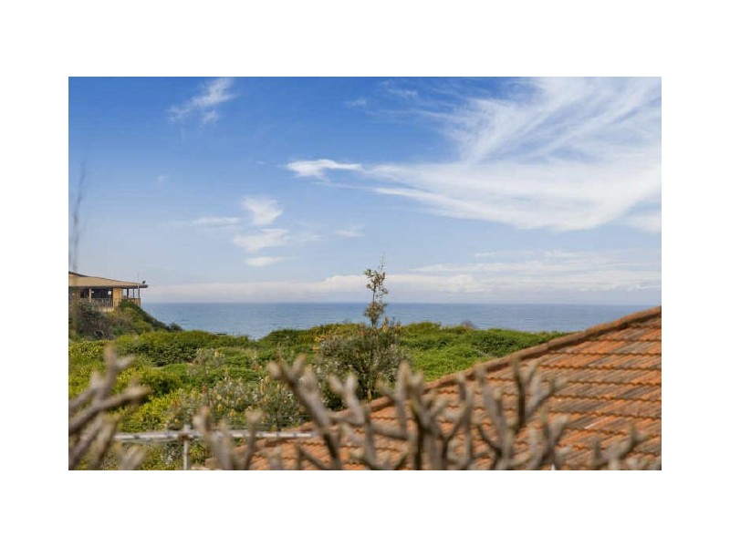 19 Griffin Road, North Curl Curl NSW 2099