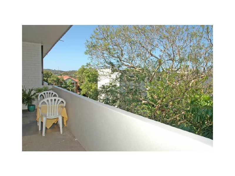 4/2 Holborn Avenue, Dee Why NSW 2099