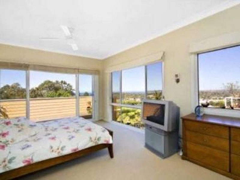 22 Connaught Street, Narraweena NSW 2099
